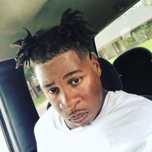 Meet your Posher, Claiborne